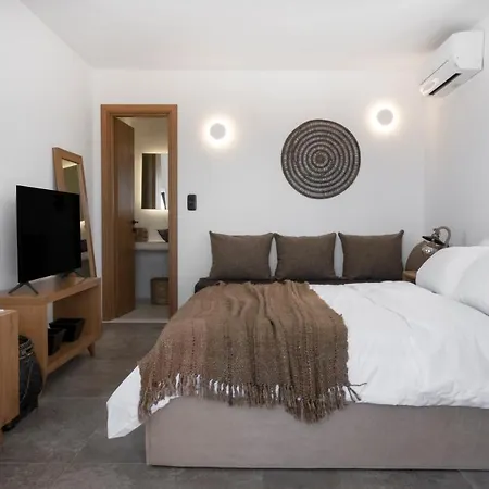 Saint L Heated Pool Sunset Villa- Three Bedrooms Willa Psarrou