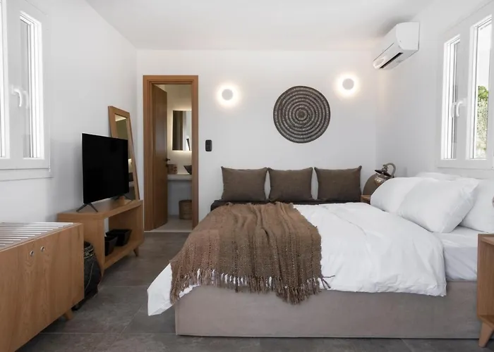 Saint L Heated Pool Sunset Villa- Three Bedrooms Willa Psarrou