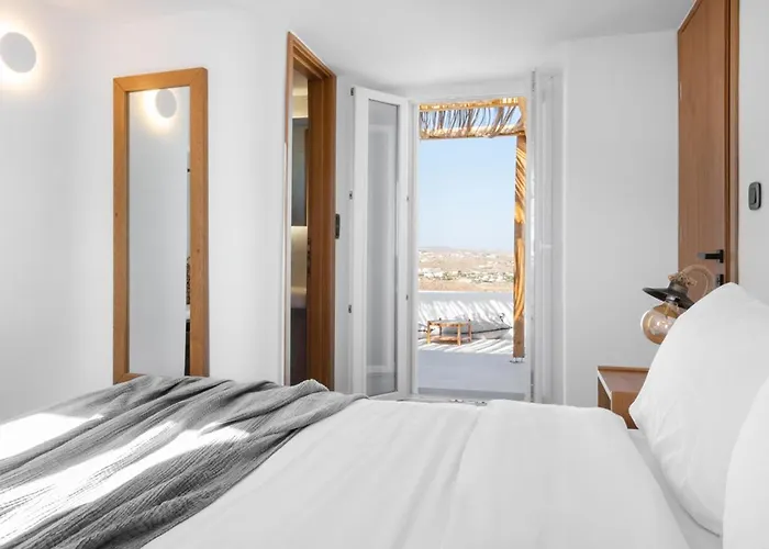 Saint L Heated Pool Sunset Villa- Three Bedrooms Psarrou